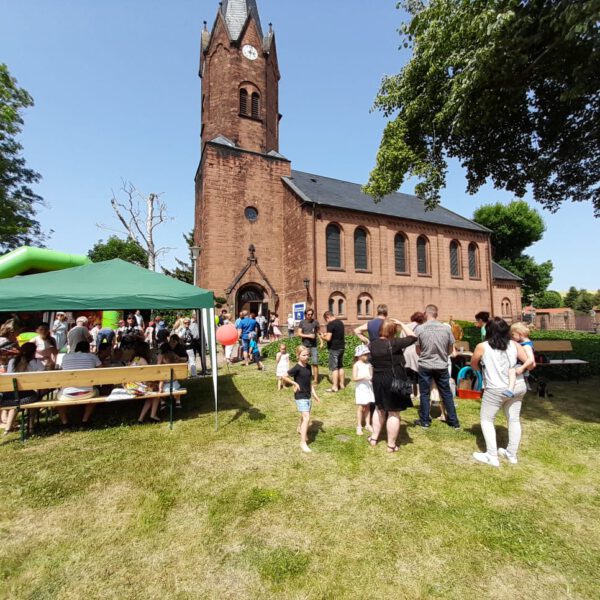 Märchenhafter Nachmittag beim Kinderfest an der Autobahnkirche